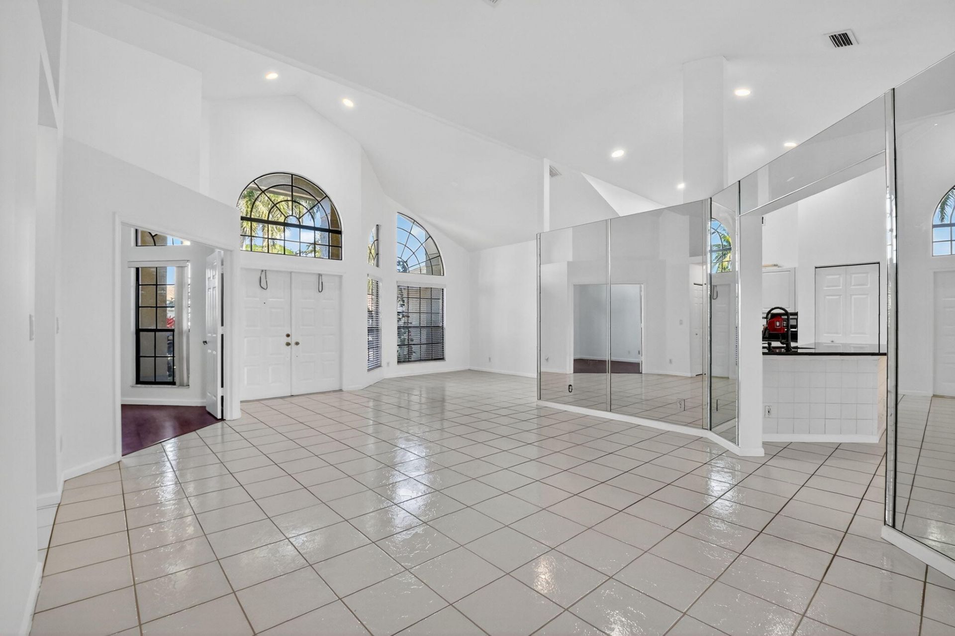 172 Monterey Way, Royal Palm Beach, FL 33411 Photo