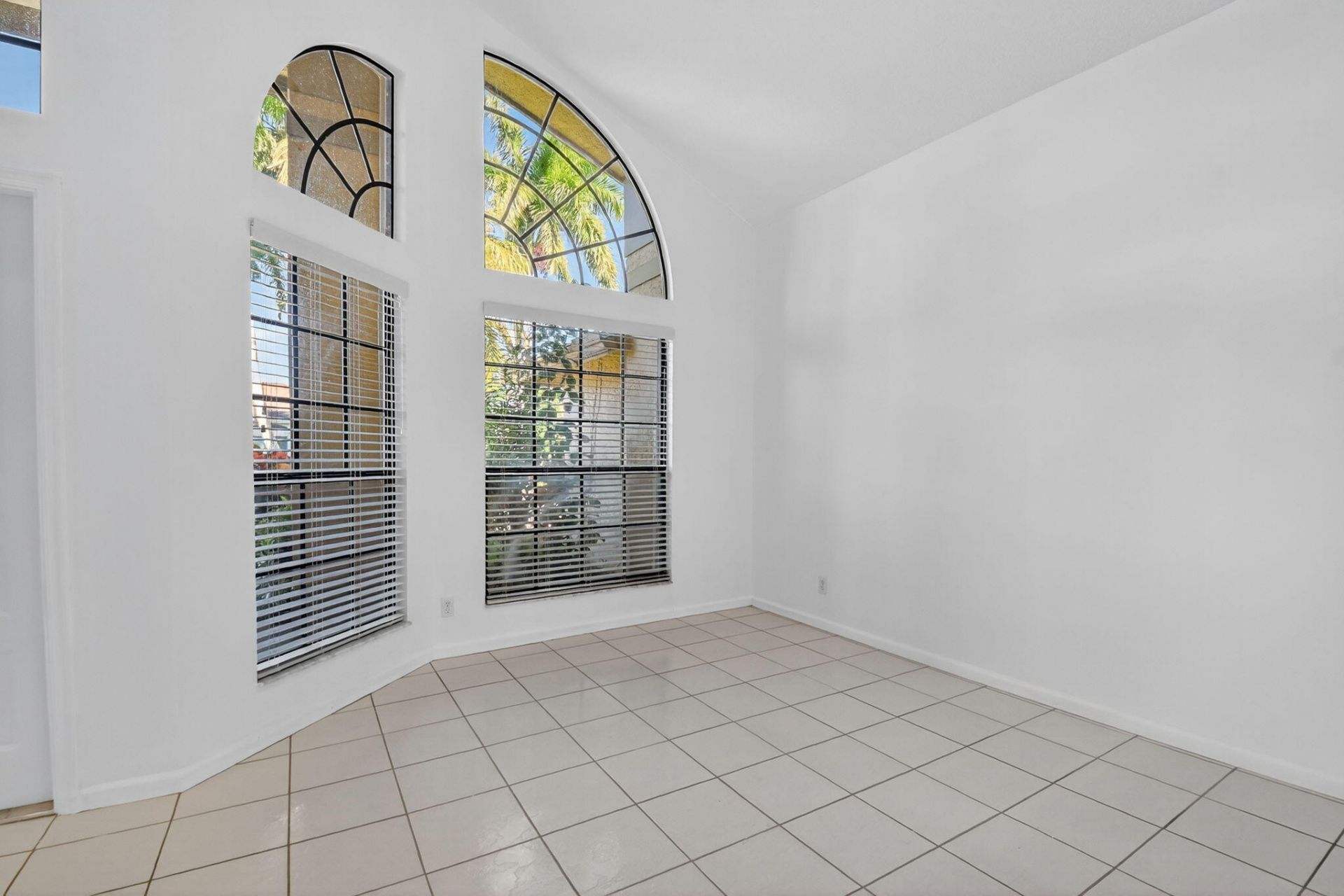 172 Monterey Way, Royal Palm Beach, FL 33411 Photo