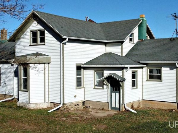 N2119 Bay De Noc Road, Menominee Twp, MI 49858