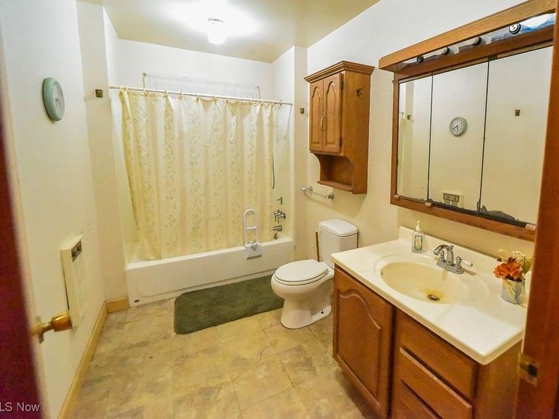 2111 Mechanicsville Road, Rock Creek, OH 44084 Photo 10