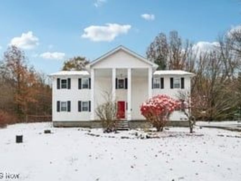 361 Mahan Denman Road NW, Bristolville, OH 44402 Photo 1