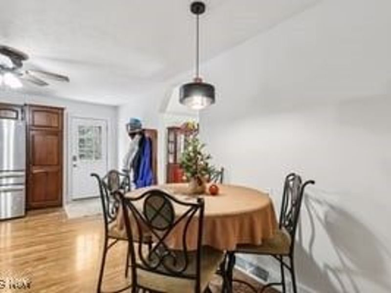 361 Mahan Denman Road NW, Bristolville, OH 44402 Photo 14