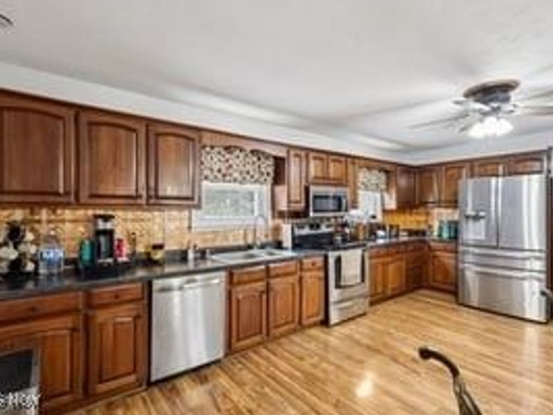 361 Mahan Denman Road NW, Bristolville, OH 44402 Photo 18