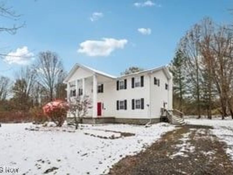 361 Mahan Denman Road NW, Bristolville, OH 44402 Photo 2