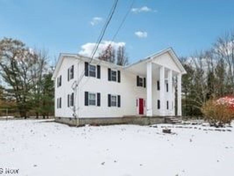 361 Mahan Denman Road NW, Bristolville, OH 44402 Photo 3