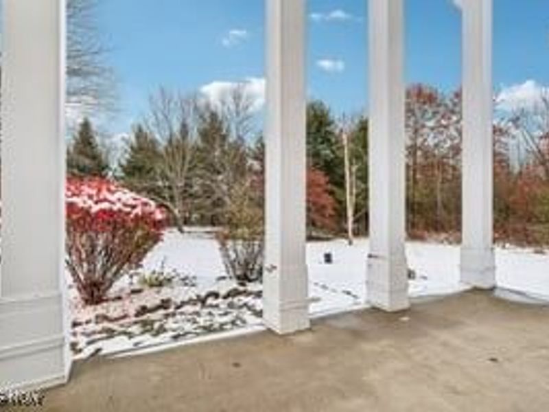 361 Mahan Denman Road NW, Bristolville, OH 44402 Photo 4