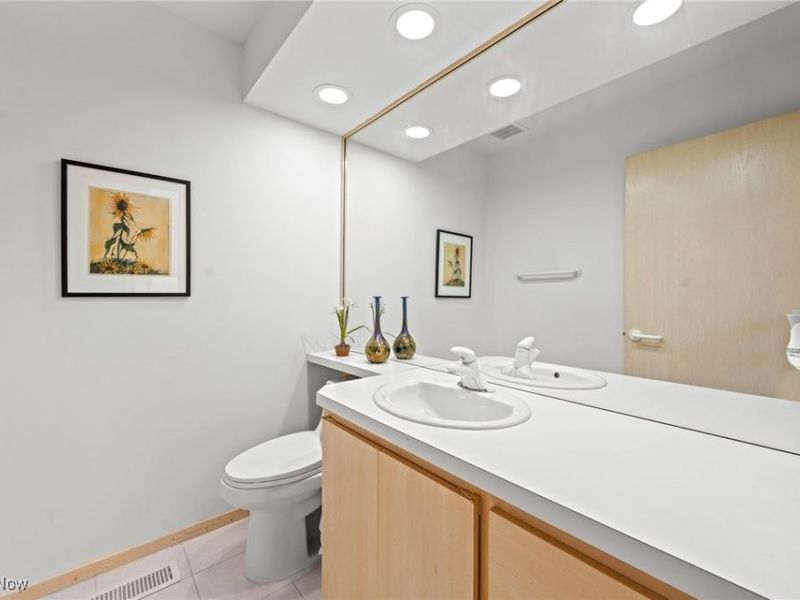 21791 Meadows Edge Lane, Strongsville, OH 44149 Photo 16