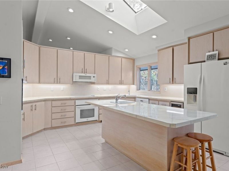 21791 Meadows Edge Lane, Strongsville, OH 44149 Photo 18