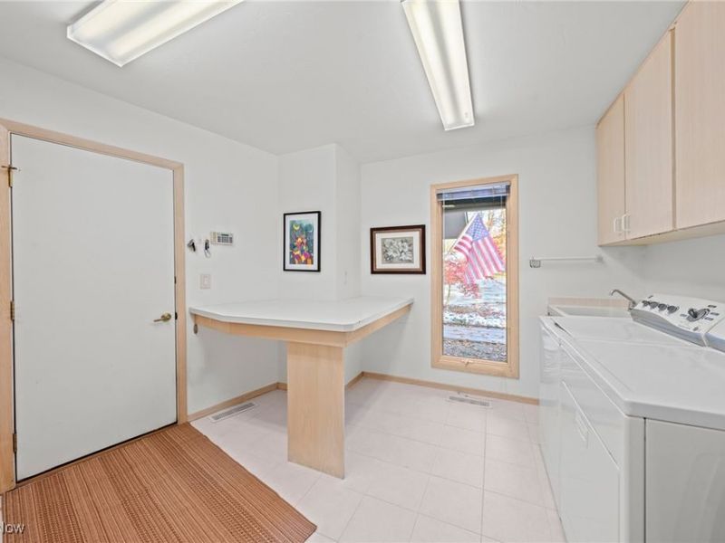 21791 Meadows Edge Lane, Strongsville, OH 44149 Photo 21