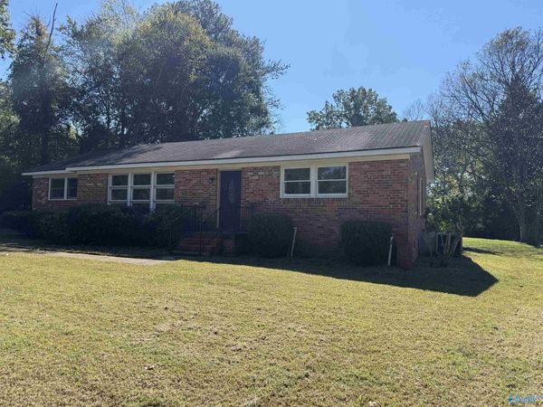 2215 Sullivan Road NW, Huntsville, AL 35810