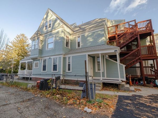 35 May Street, Worcester, MA 01610