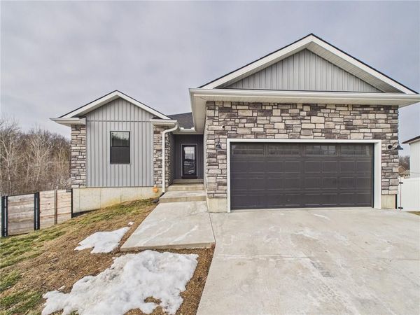 110 Newberry Court, Knob Noster, MO 65336