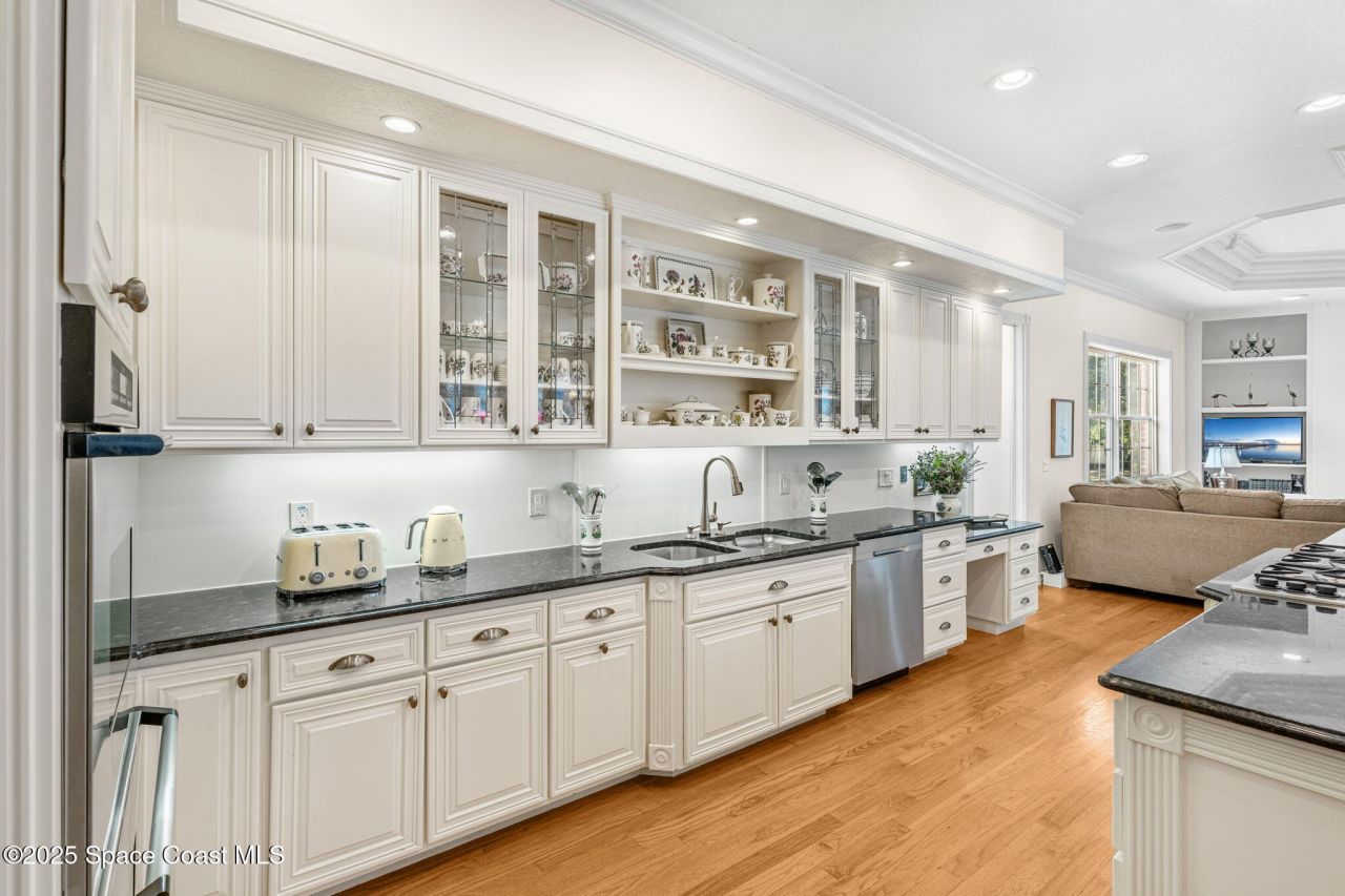 5585 Willoughby Drive, Melbourne, FL 32934 Photo