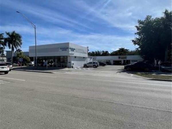 850 Seagate DR, NAPLES, FL 34103