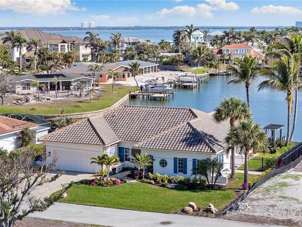 7 Glenview Manor DR, FORT MYERS BEACH, FL 33931