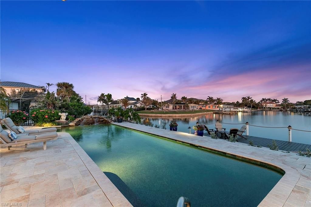 7 Glenview Manor Dr, Fort Myers Beach, FL 33931 Photo