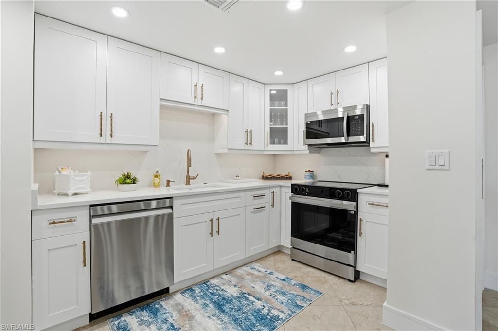 3443 Gulf Shore Blvd N, Unit 814, Naples, FL 34103 Photo