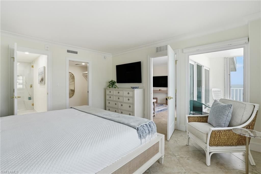 3443 Gulf Shore Blvd N, Unit 814, Naples, FL 34103 Photo