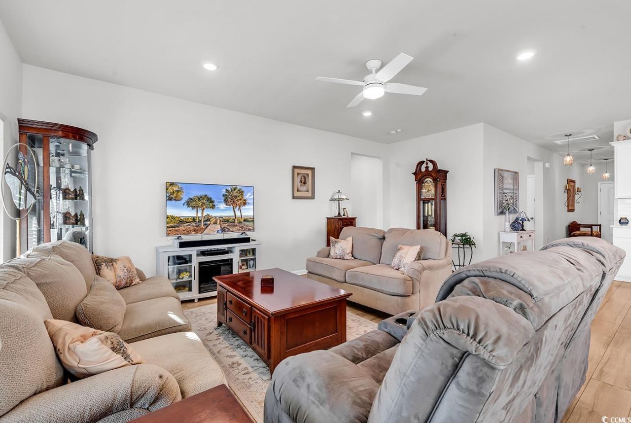 3048 Sistine St. Photo 28