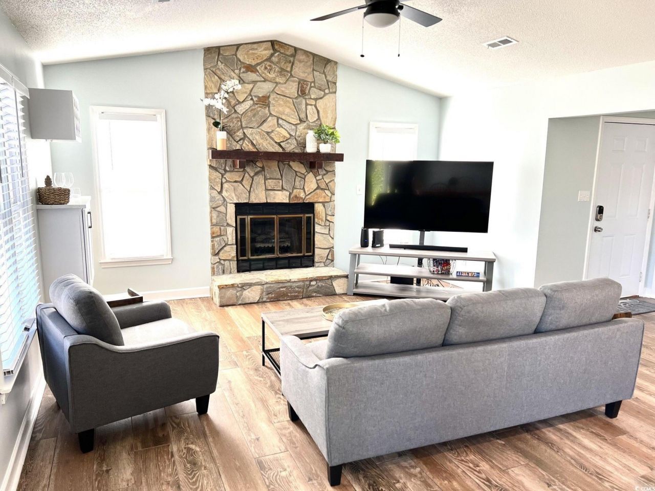 309 Flagstone Dr. Photo 12