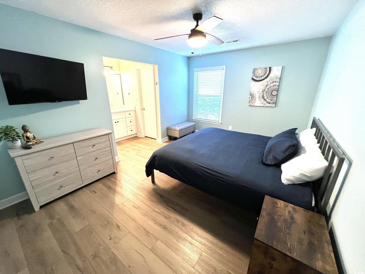 309 Flagstone Dr. Photo 8