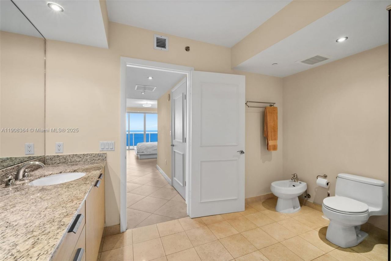 1800 S Ocean Dr, Unit 2603, Hallandale Beach, FL 33009 Photo