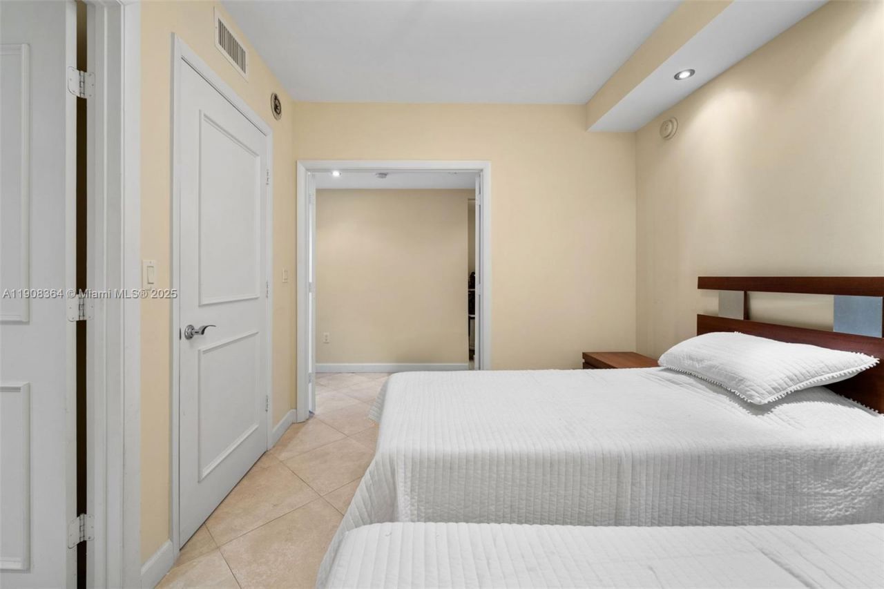 1800 S Ocean Dr, Unit 2603, Hallandale Beach, FL 33009 Photo