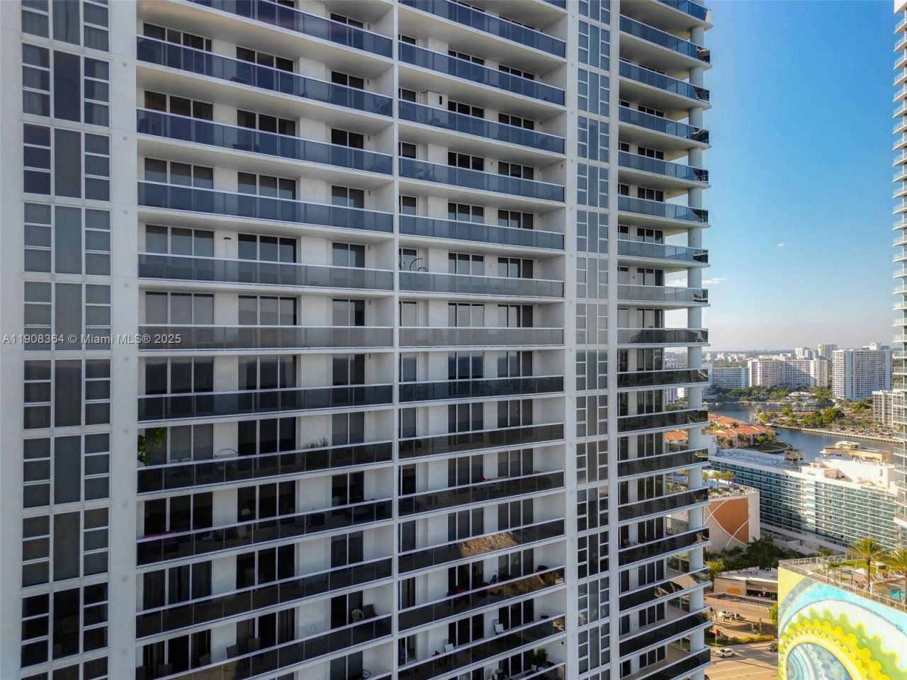 1800 S Ocean Dr, Unit 2603, Hallandale Beach, FL 33009 Photo