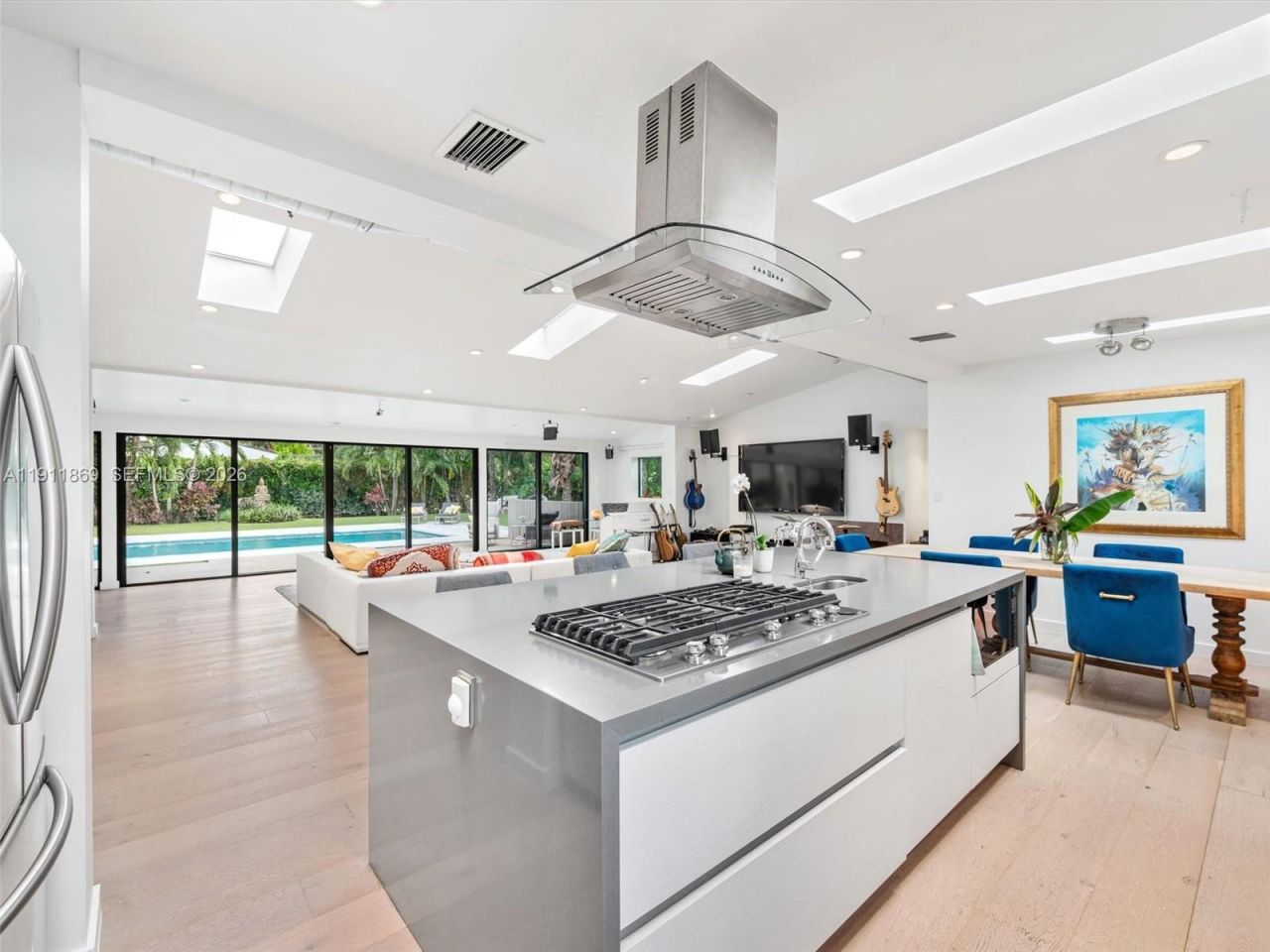 151 NW 87th St, El Portal, FL 33150 Photo