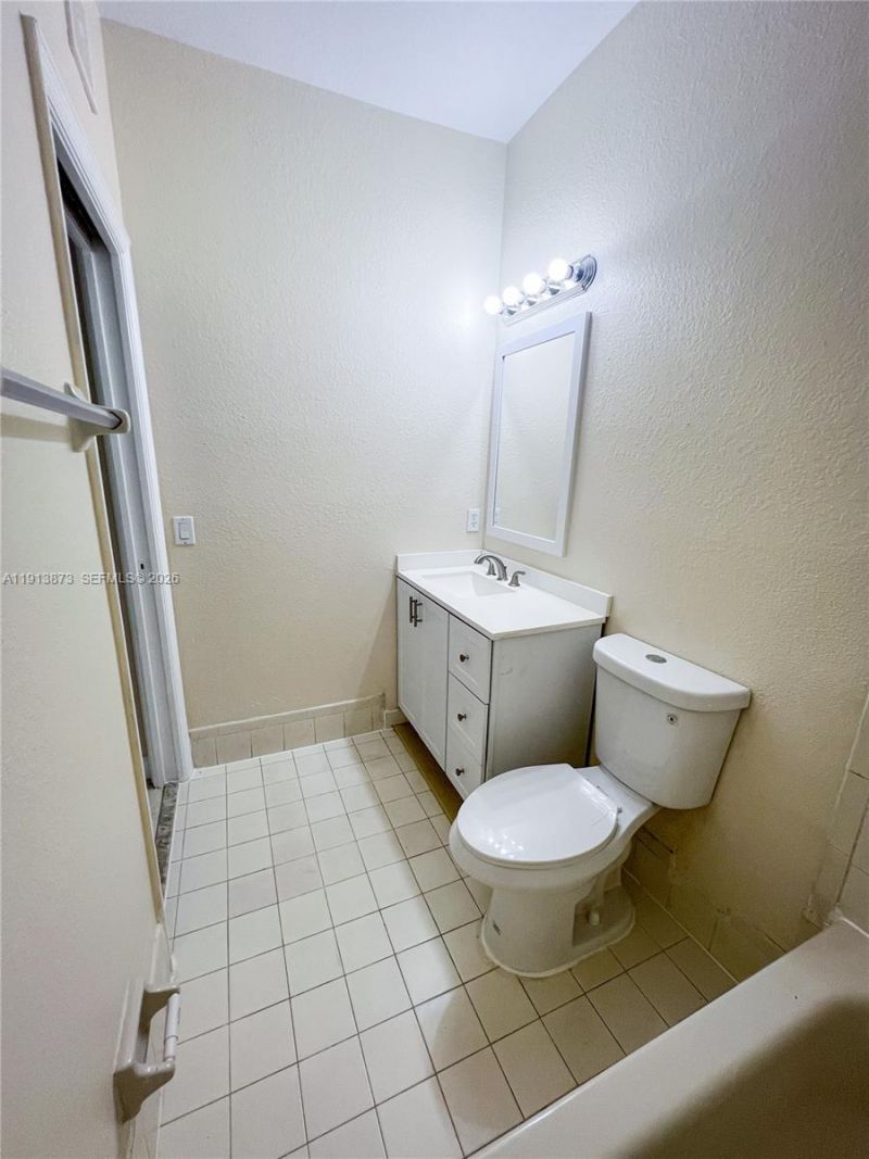 1658 SE 28th Ct, Unit 101, Homestead, FL 33035 Photo