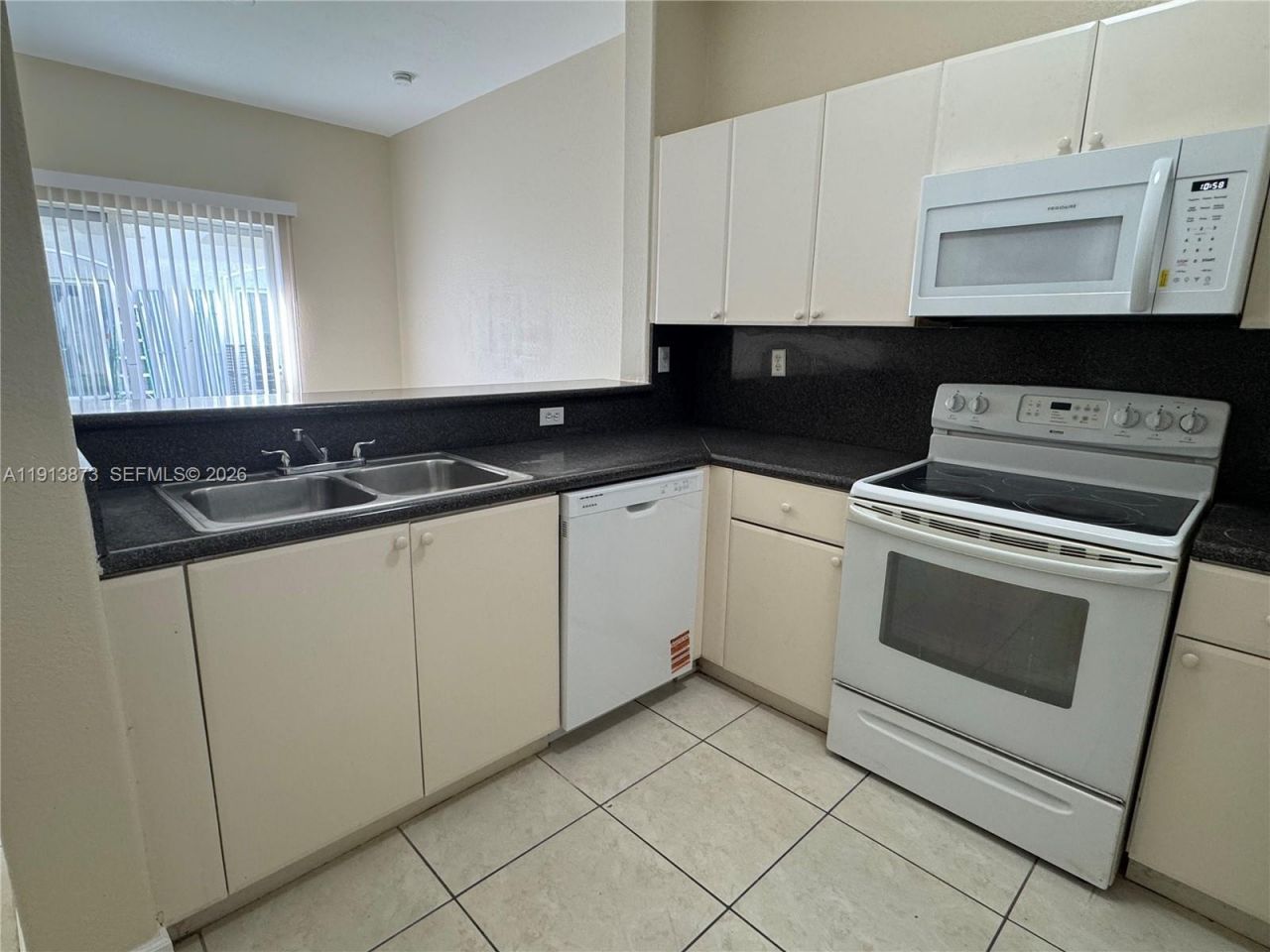 1658 SE 28th Ct, Unit 101, Homestead, FL 33035 Photo