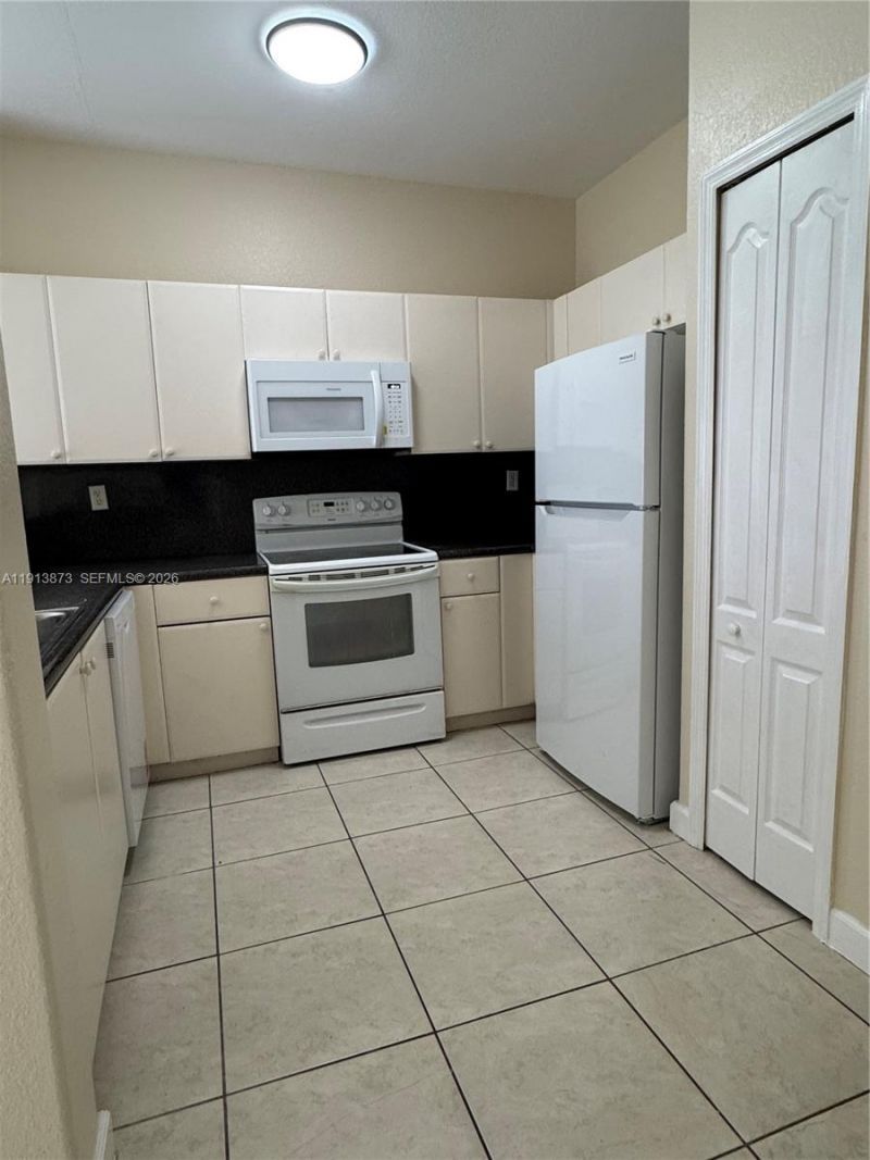 1658 SE 28th Ct, Unit 101, Homestead, FL 33035 Photo