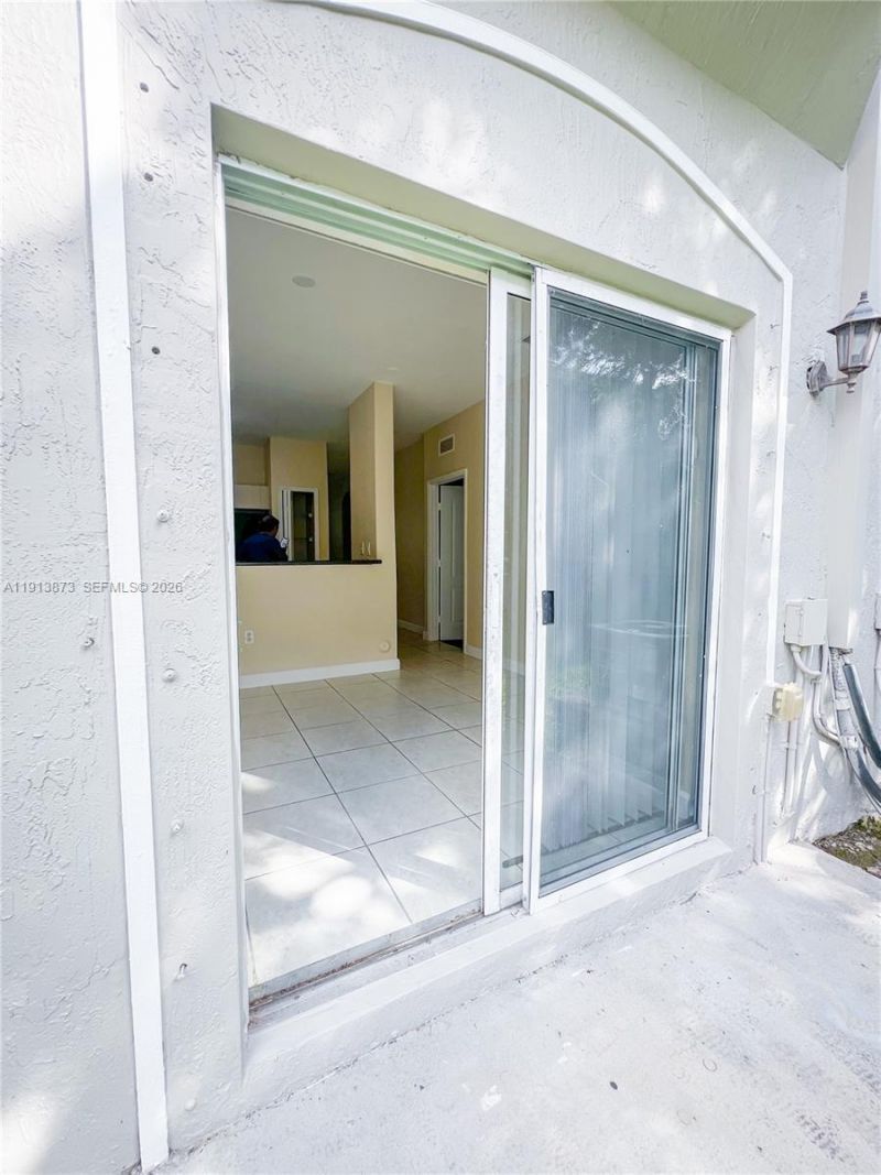 1658 SE 28th Ct, Unit 101, Homestead, FL 33035 Photo