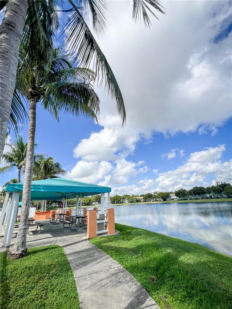 1658 SE 28th Ct, Unit 101, Homestead, FL 33035 Photo