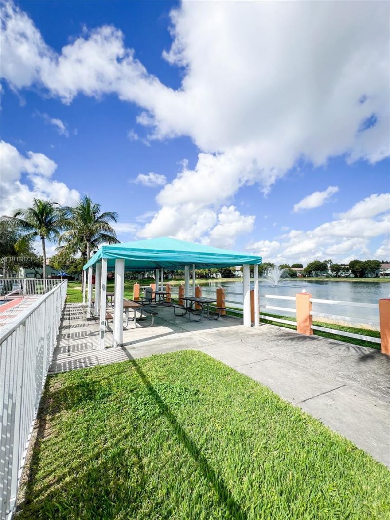 1658 SE 28th Ct, Unit 101, Homestead, FL 33035 Photo