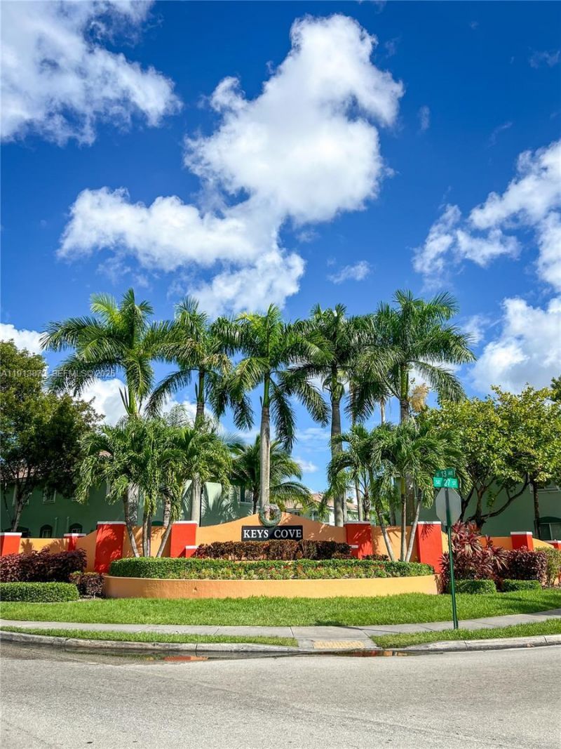 1658 SE 28th Ct, Unit 101, Homestead, FL 33035 Photo