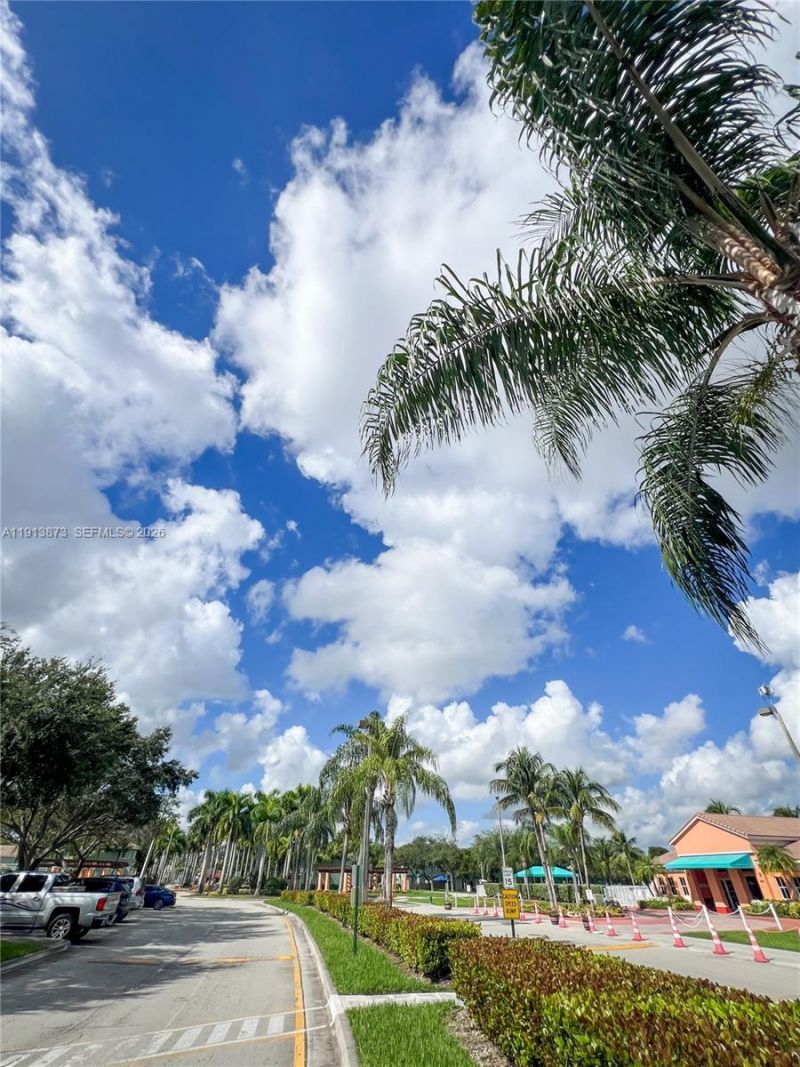 1658 SE 28th Ct, Unit 101, Homestead, FL 33035 Photo