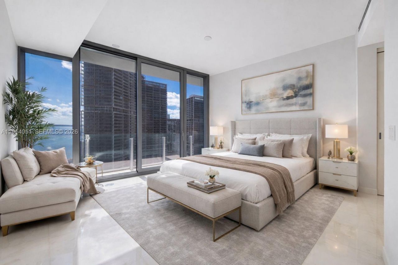 300 Biscayne Boulevard Way, Unit 3506W, Miami, FL 33131 Photo