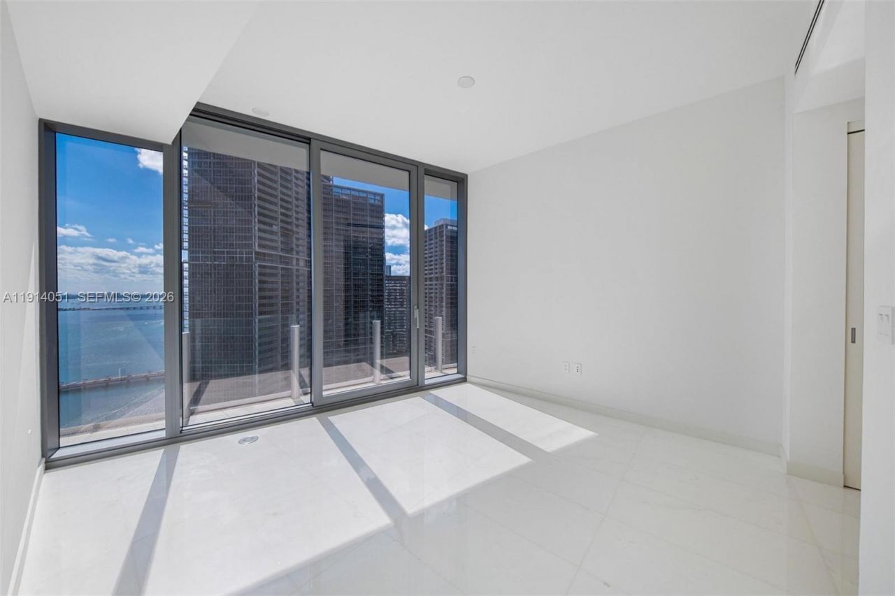 300 Biscayne Boulevard Way, Unit 3506W, Miami, FL 33131 Photo
