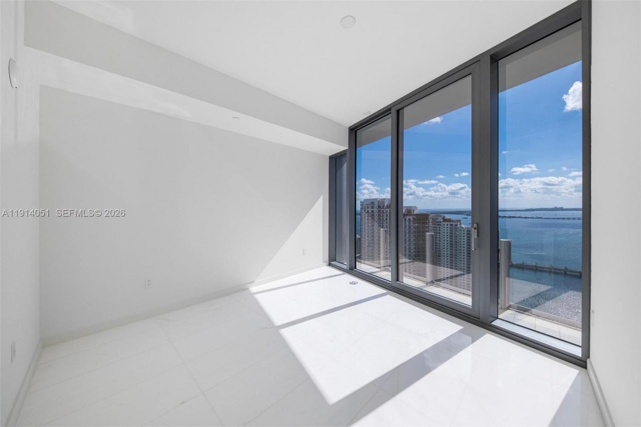 300 Biscayne Boulevard Way, Unit 3506W, Miami, FL 33131 Photo