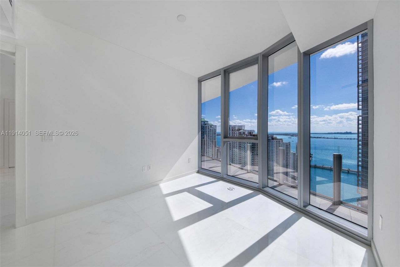 300 Biscayne Boulevard Way, Unit 3506W, Miami, FL 33131 Photo