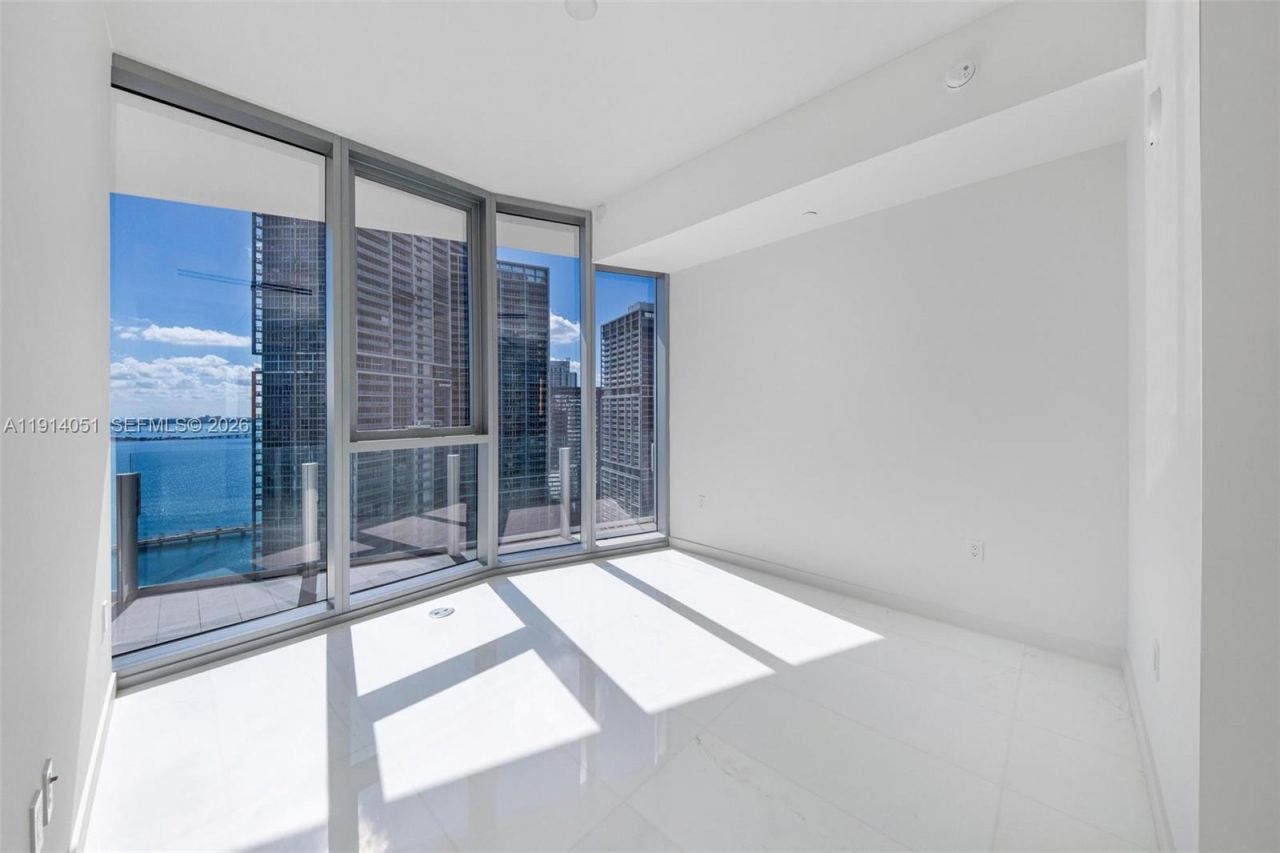 300 Biscayne Boulevard Way, Unit 3506W, Miami, FL 33131 Photo