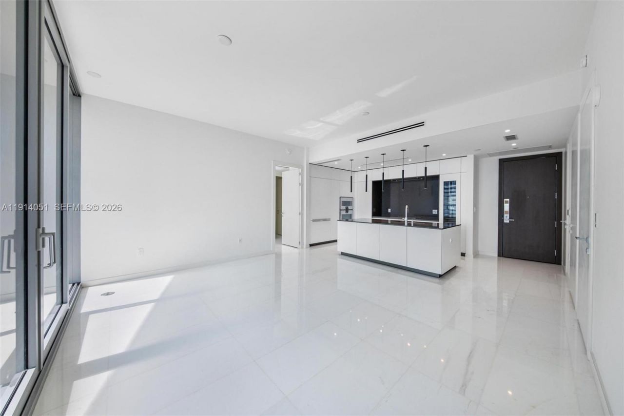 300 Biscayne Boulevard Way, Unit 3506W, Miami, FL 33131 Photo