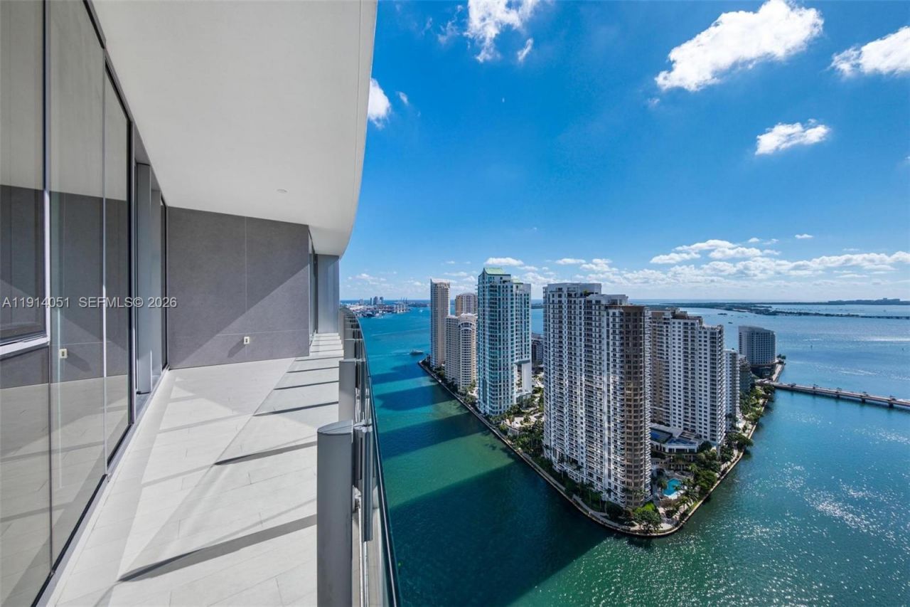 300 Biscayne Boulevard Way, Unit 3506W, Miami, FL 33131 Photo