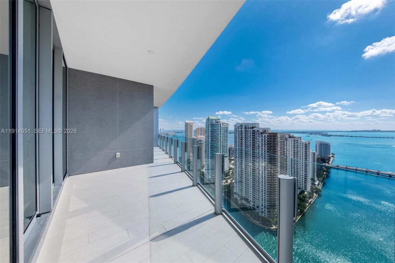 300 Biscayne Boulevard Way, Unit 3506W, Miami, FL 33131 Photo