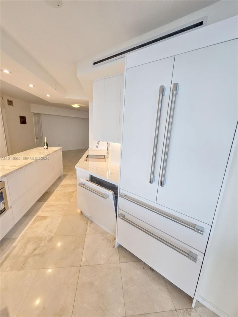 6301 Collins Ave, Unit 901, Miami Beach, FL 33141 Photo