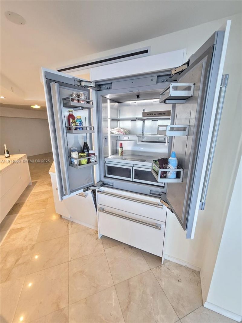 6301 Collins Ave, Unit 901, Miami Beach, FL 33141 Photo