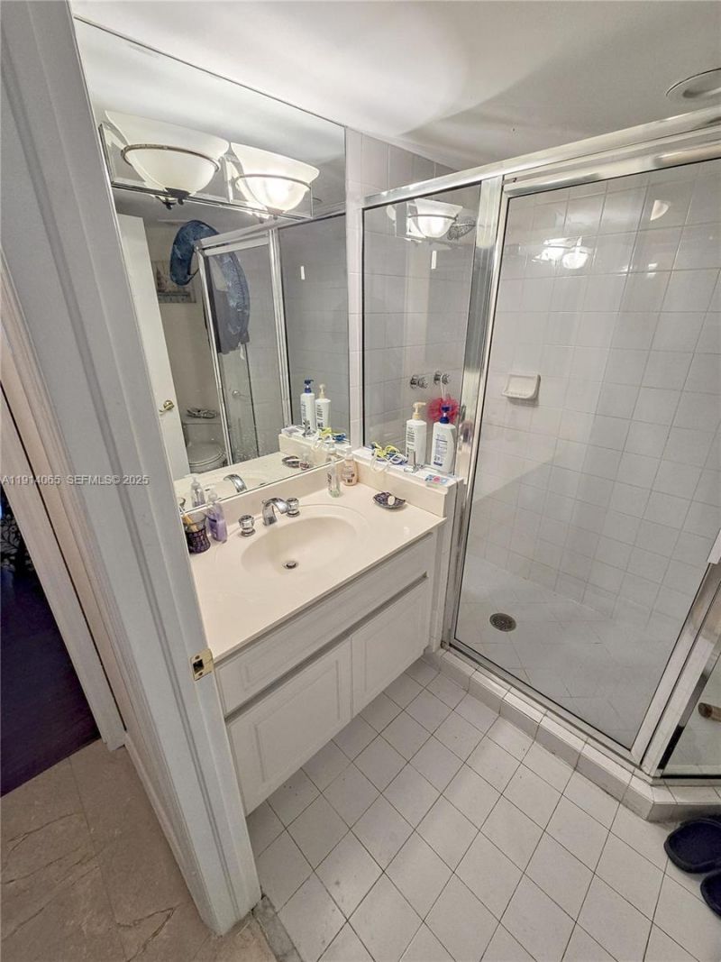 6301 Collins Ave, Unit 901, Miami Beach, FL 33141 Photo