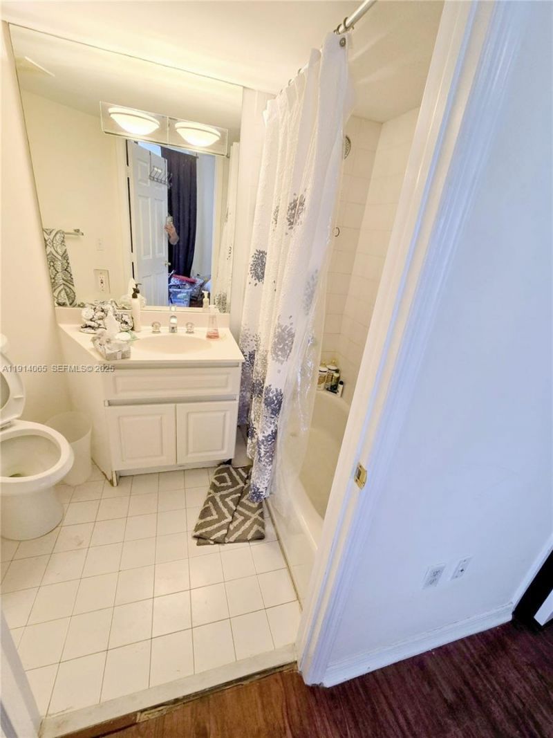 6301 Collins Ave, Unit 901, Miami Beach, FL 33141 Photo