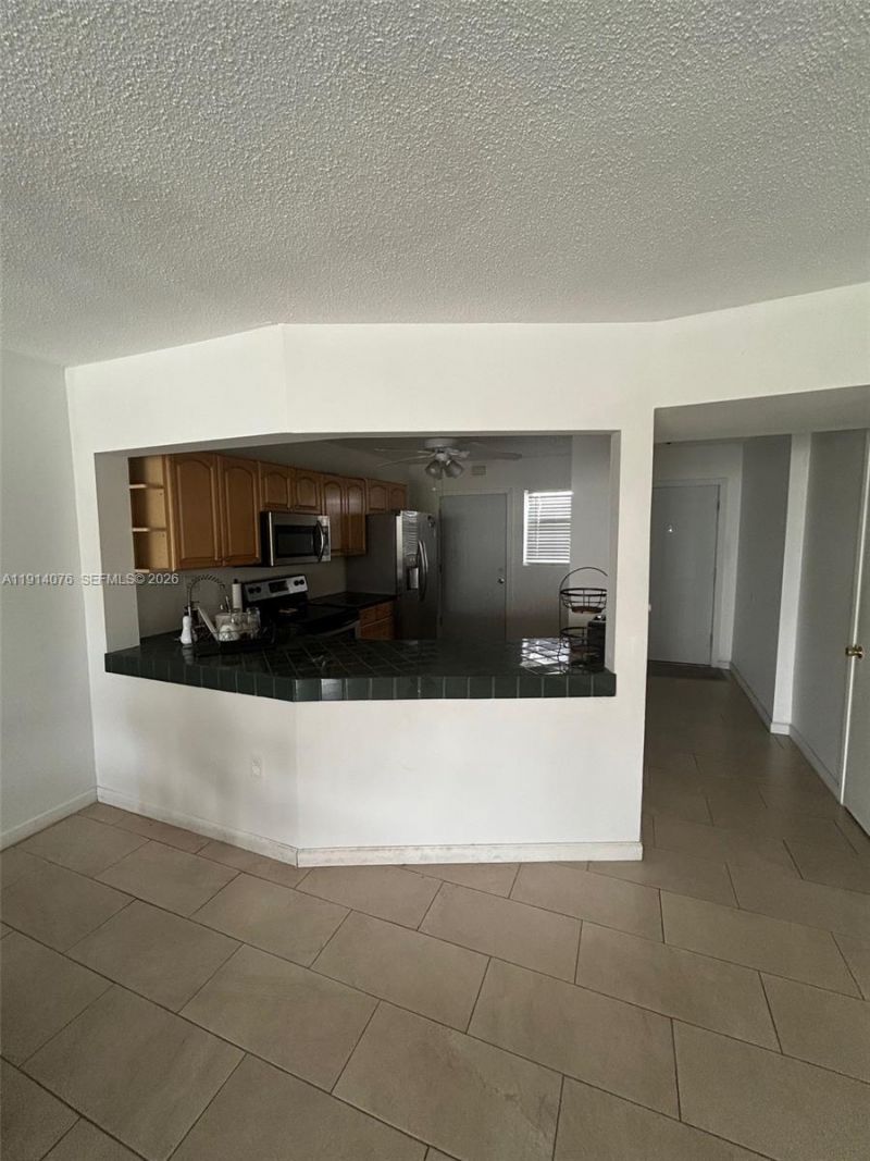 1750 NE 191st St, Unit 403-1, Miami, FL 33179 Photo
